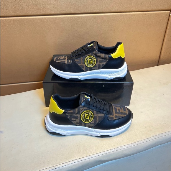 Fendi brown women's sneakers - Picture 1 of 4